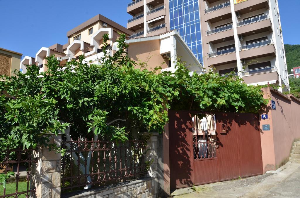 Mg Apartments And Rooms Μπούντβα Εξωτερικό φωτογραφία